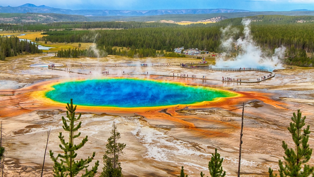 yellowstone national park facts