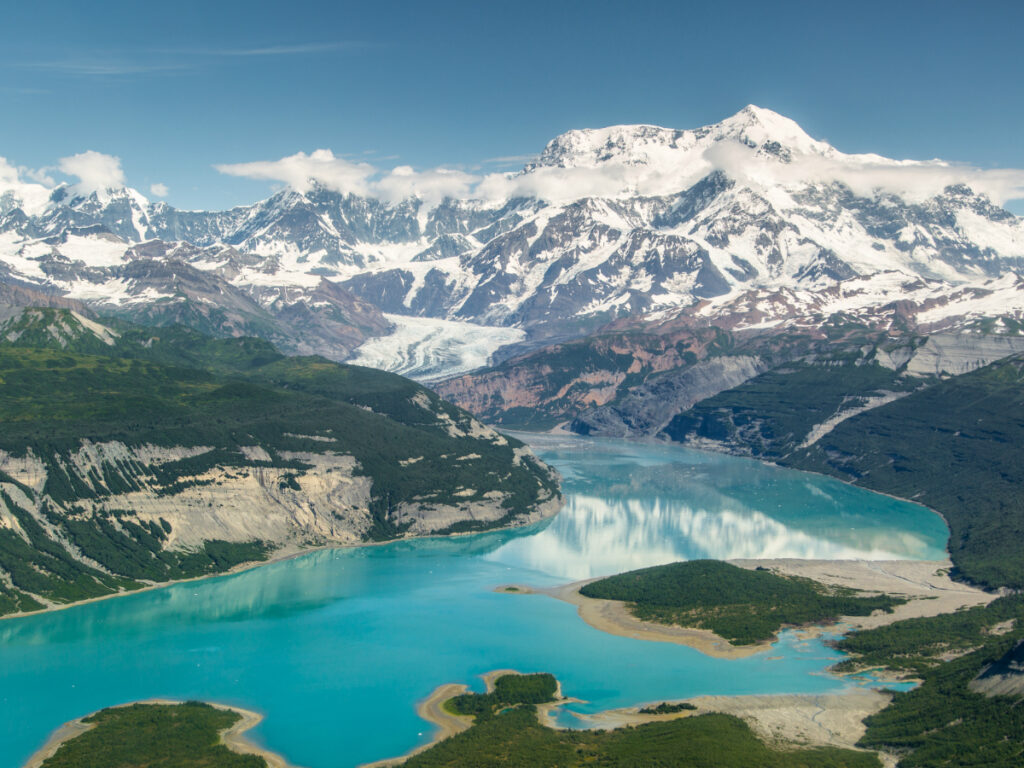 What is the largest US national park - a giant